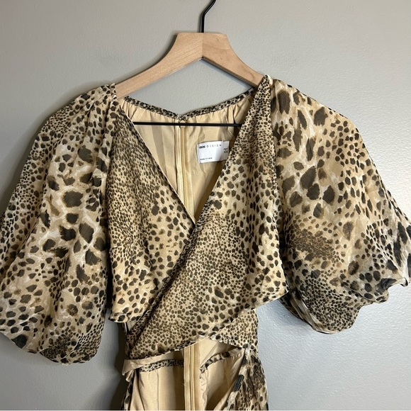 *NWT* ASOS DESIGN wraparound pleated midi dress in Leopard/Cheetah Print, Size 6 - Picture 6 of 11
